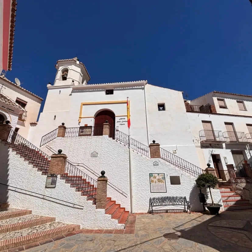Discover Sayalonga and the Axarquía! Stay in Sayalonga is your guide to the best sights, restaurants, accommodation and activities in this authentic Andalusian gem. Read our tips and plan your perfect holiday in southern Spain!